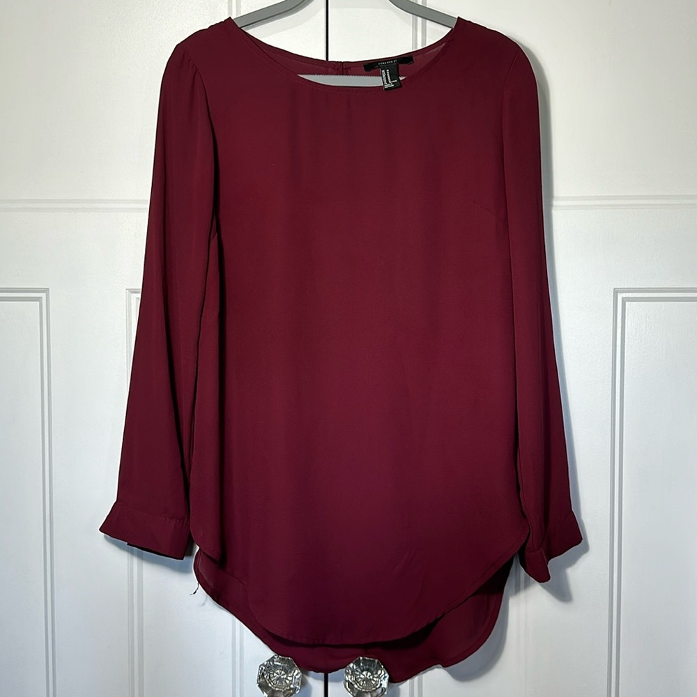 * Maroon high low cut long sleeve top